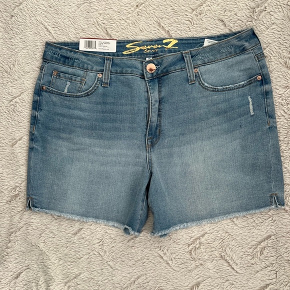 NWT Seven 7 Weekend Shorts Size 14 - Picture 1 of 4